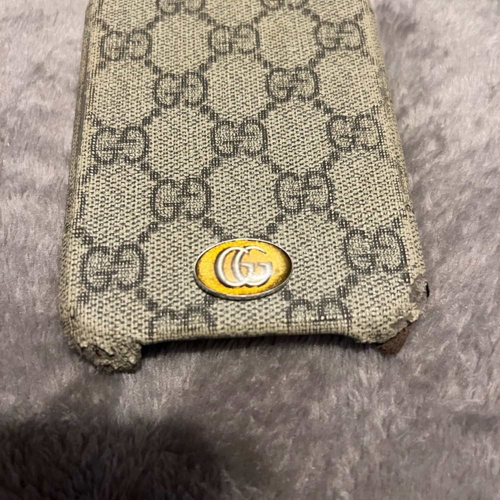 AUTHENTIC GUCCI PHONE CASE (IPHONE 13 PRO MAX) - Picture 5 of 12